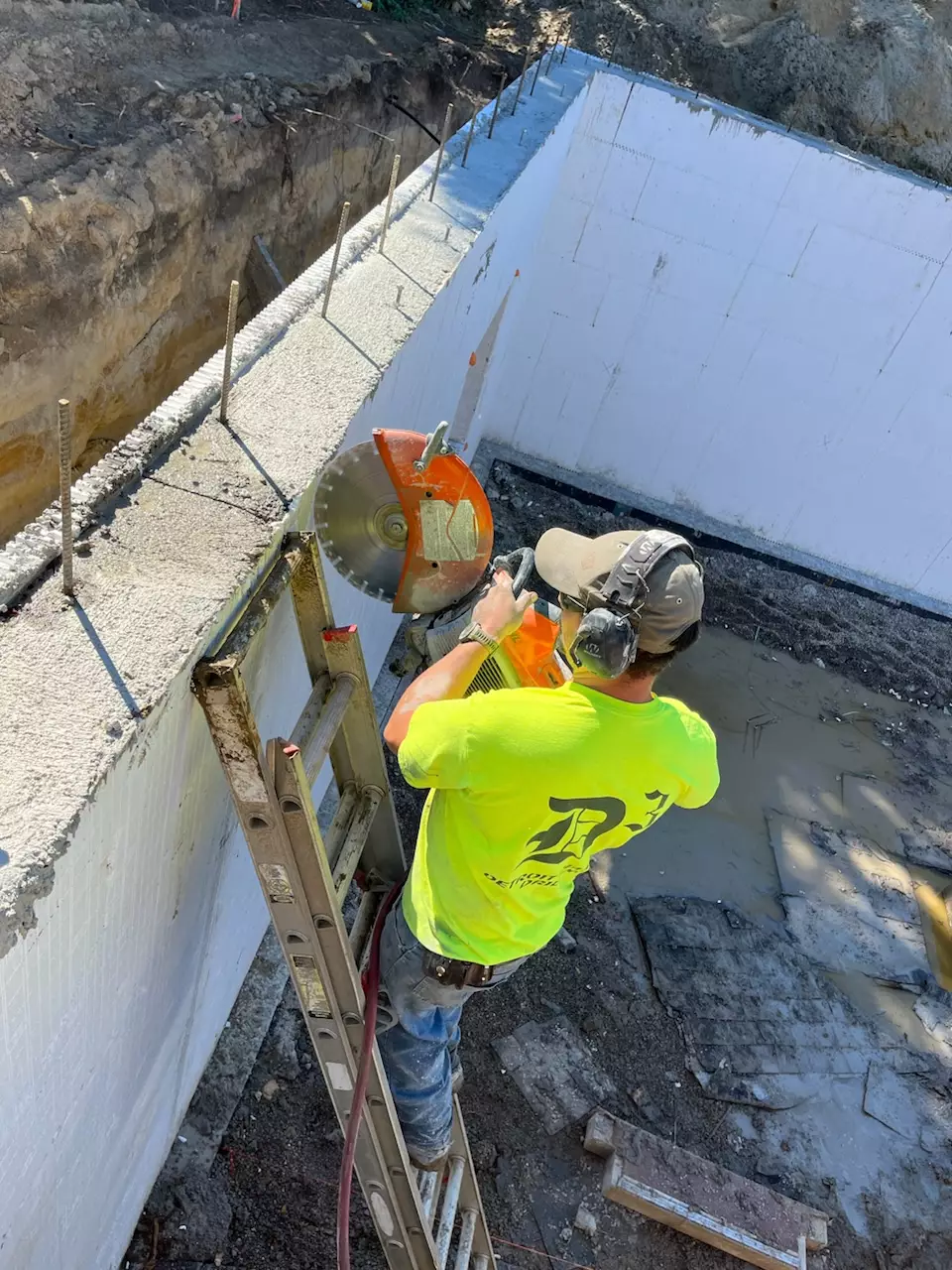 Wiercenie otworów pod instalacje – Servicedrill